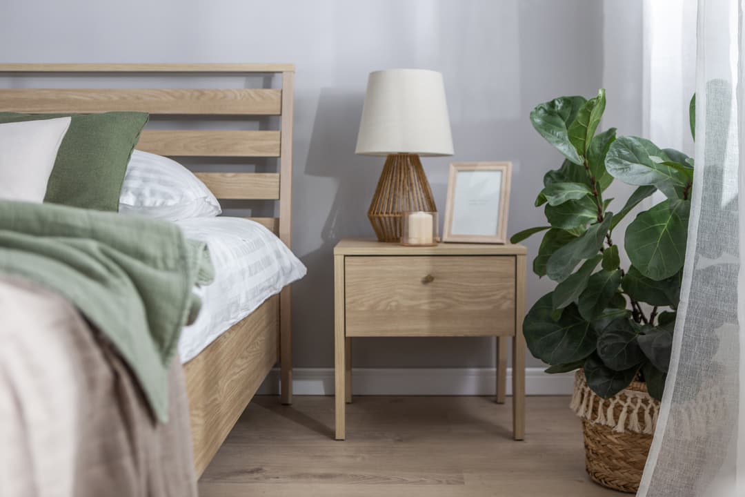 Cozy Bedside Table 45cm Oiled Oak