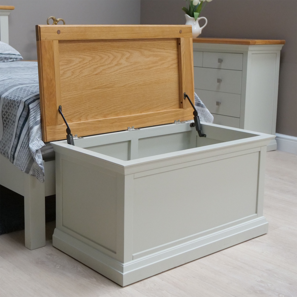 Cotswold Blanket Box 100% Painted Pine Construction