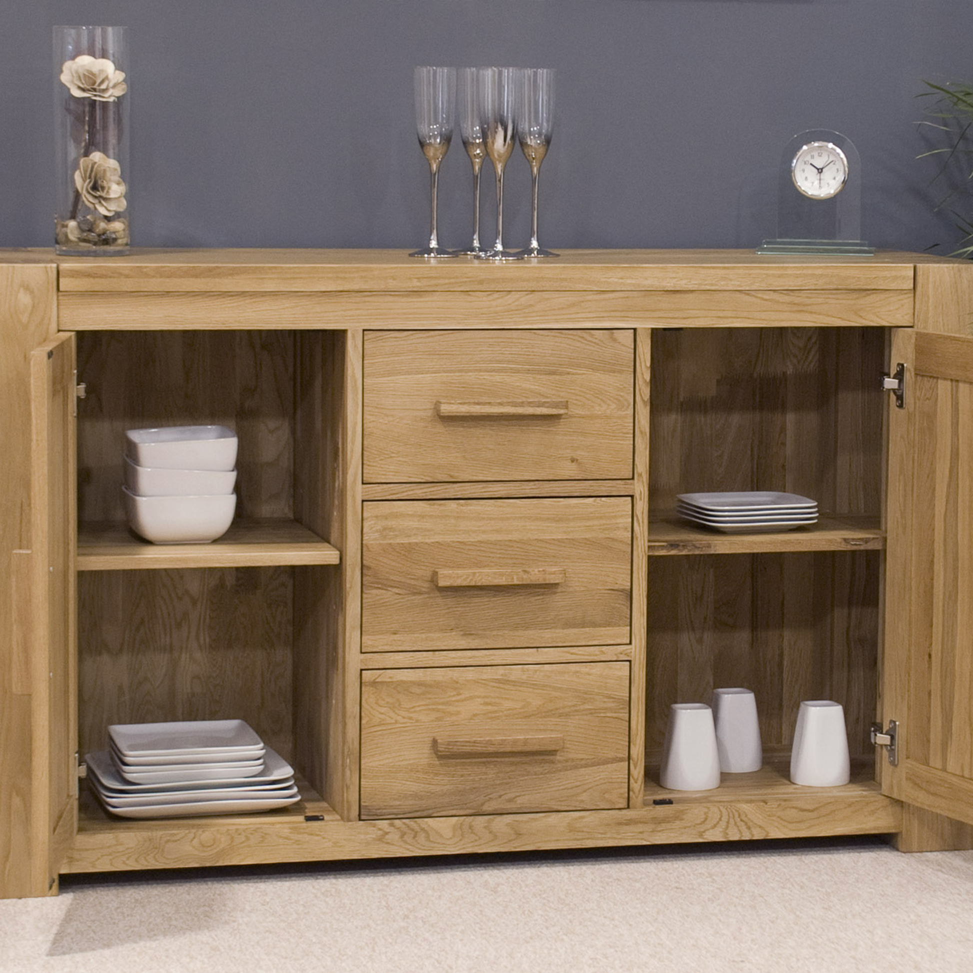 Trend Large Sideboard – Oak Wood Storage with Multiple Handle Options