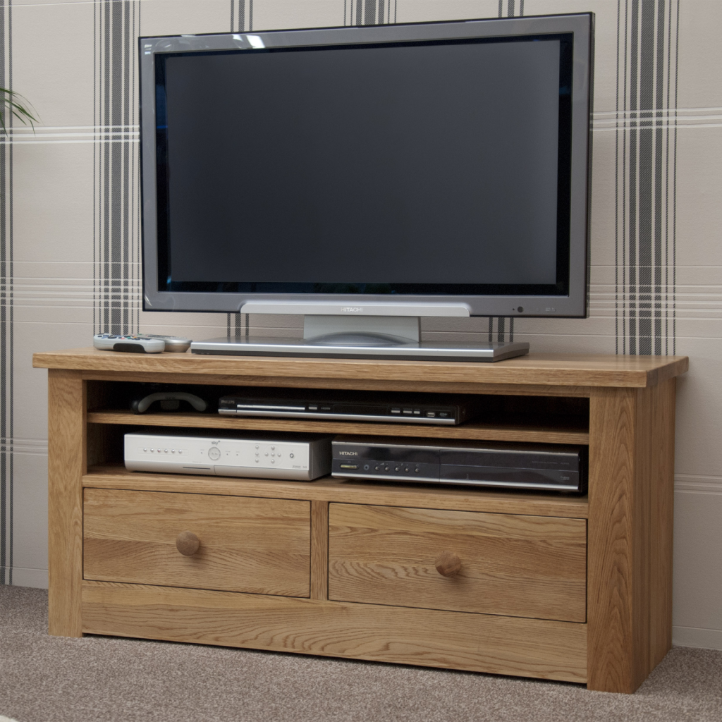 Torino Small Plasma TV Unit. 100% Solid Oak