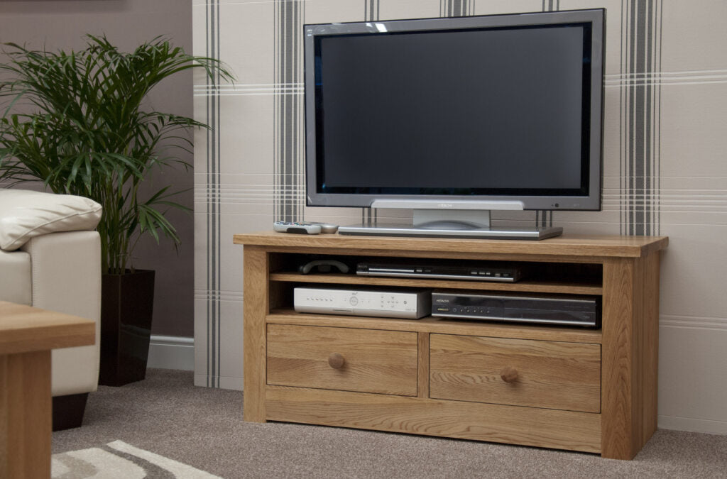 Torino Small Plasma TV Unit. 100% Solid Oak