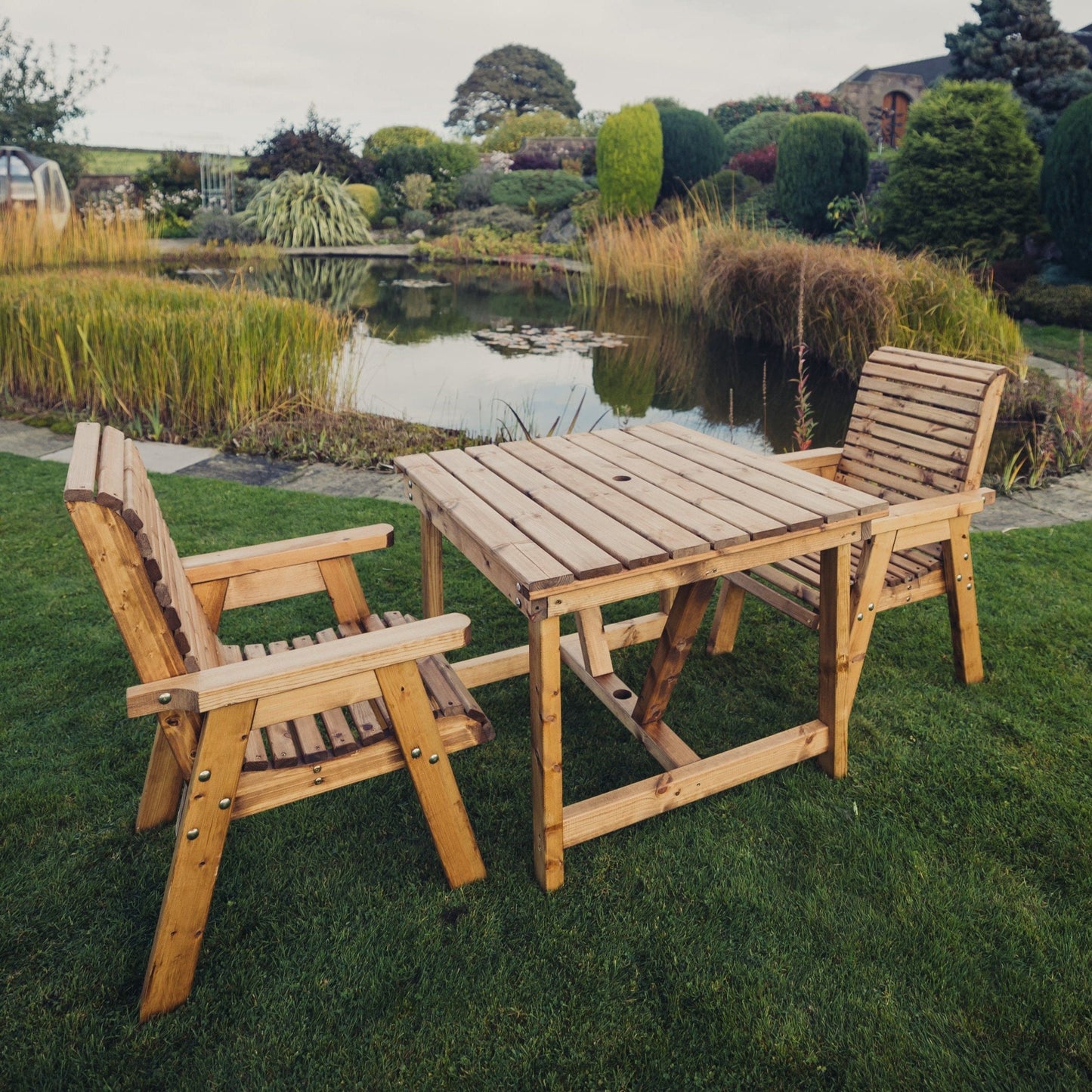 Valley 2 Seat Bistro Set 2 x Chairs 99cm Table