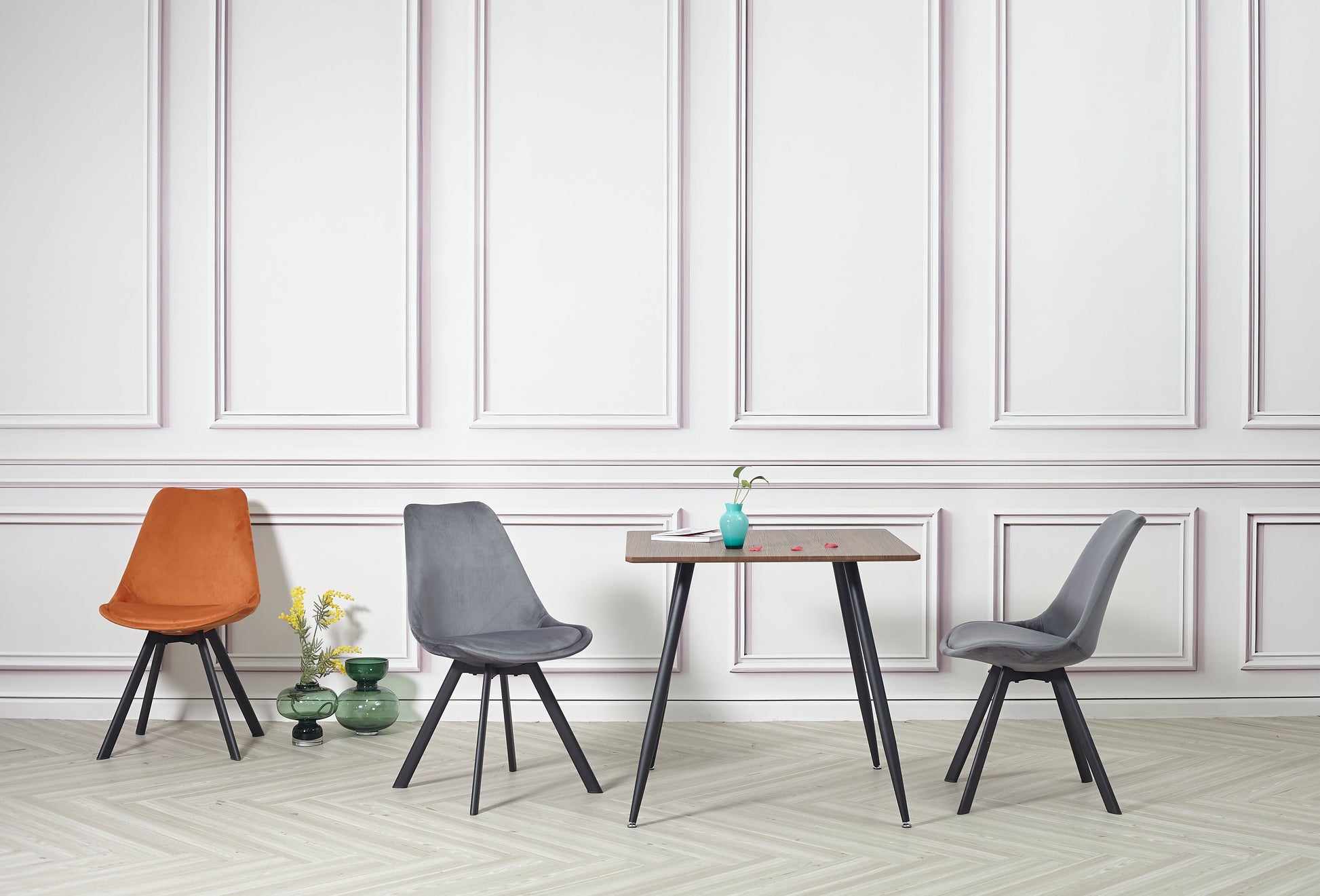 Mmilo Velvet Tulip style Dining Chair Set of 4. 7 colour options